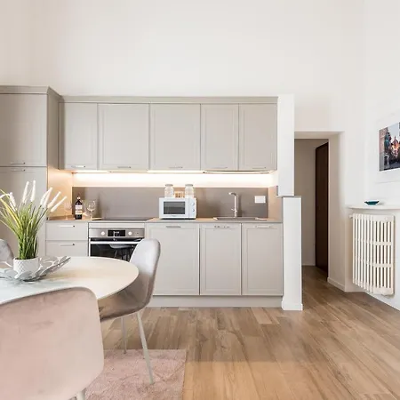 Feel Apartment *
