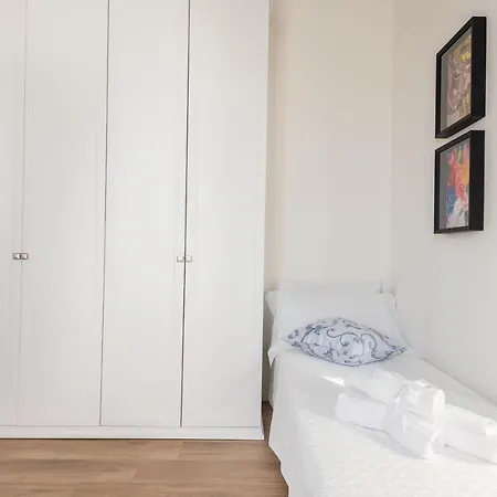 Feel Apartment *