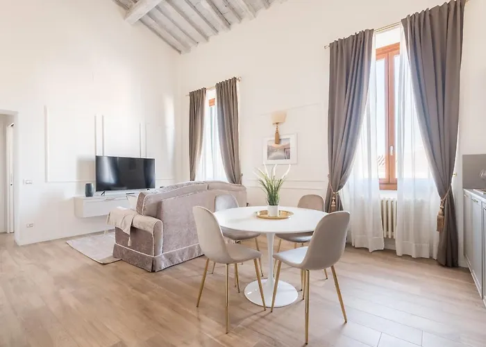 Feel Флоренция